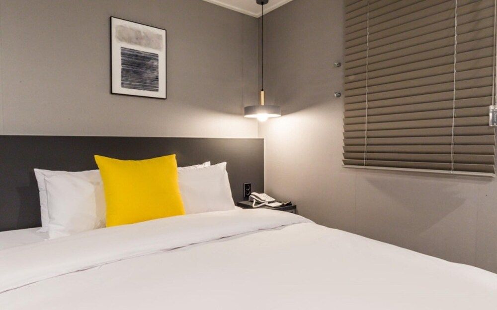 undefined Hotel Bom 10