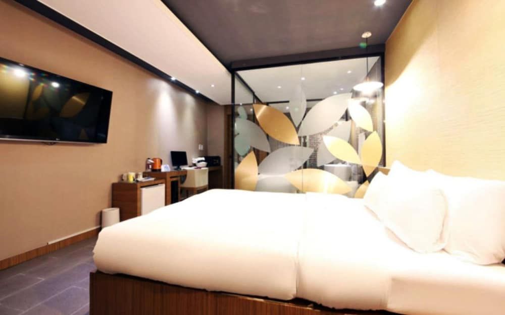 undefined Bago Hotel 4