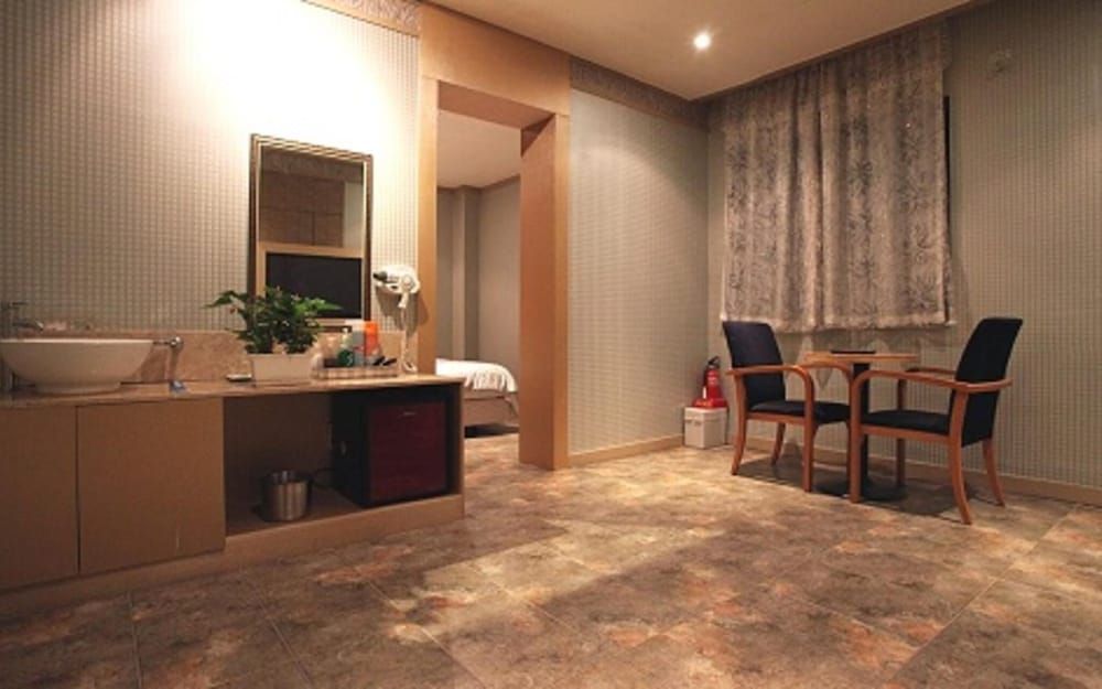 undefined Yuwon Hotel Nambu Terminal