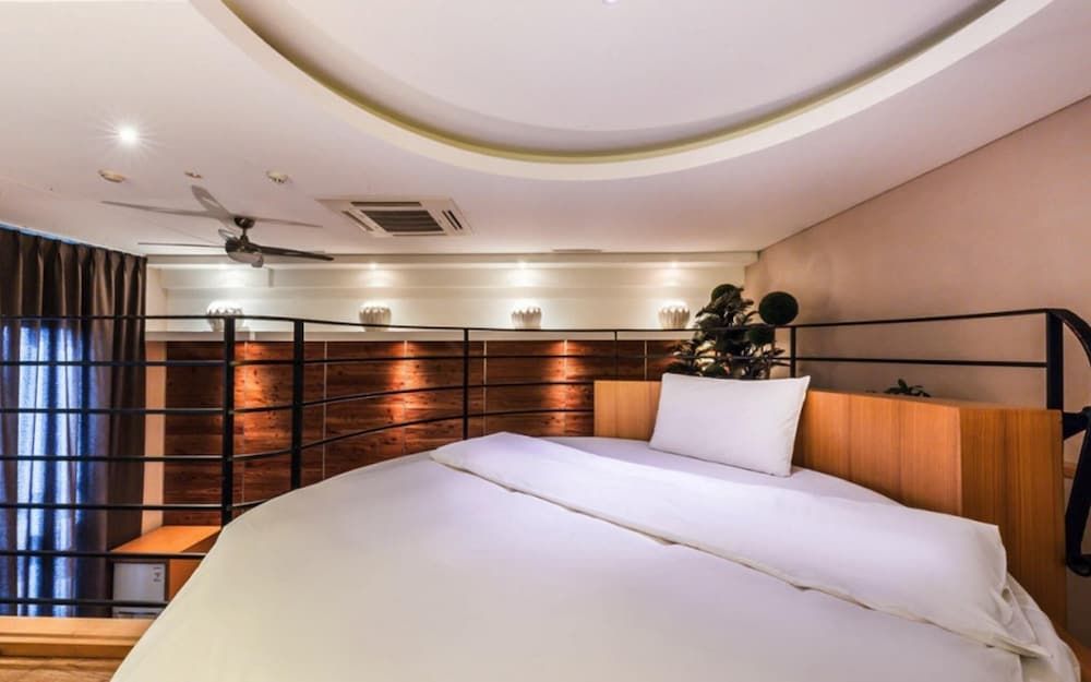 undefined Life Style F Hotel 8