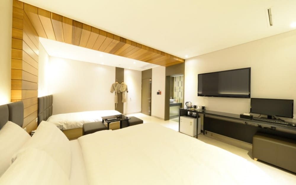 undefined Life Style S Hotel 10