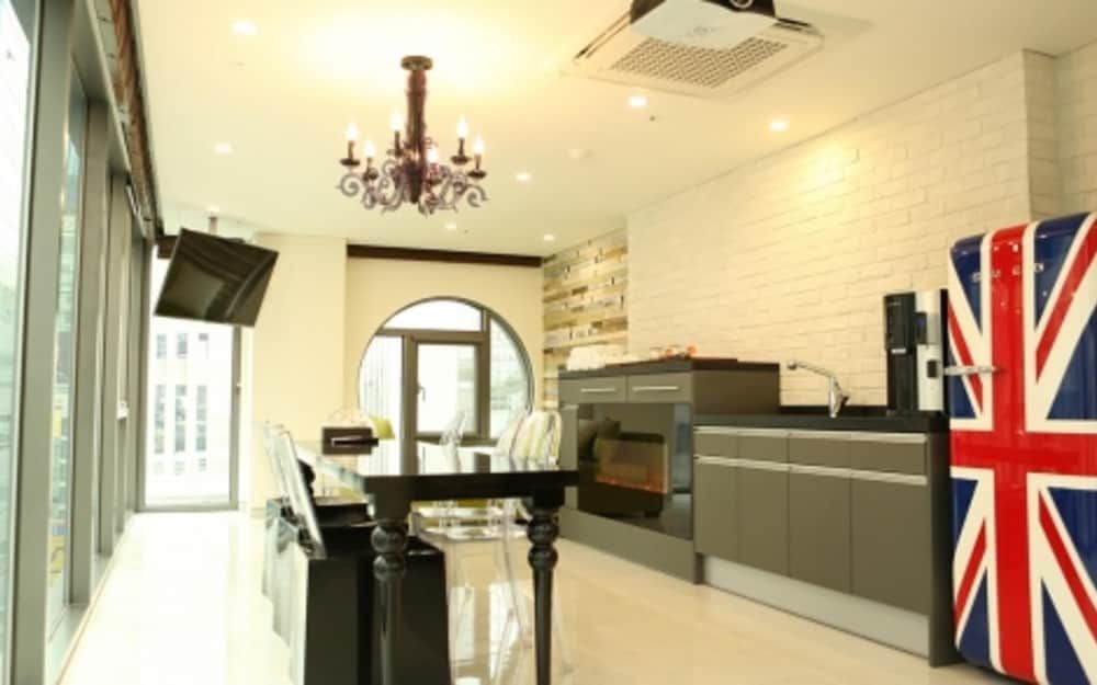 undefined Jerry's Planet Boutique Hotel Gangnam 6