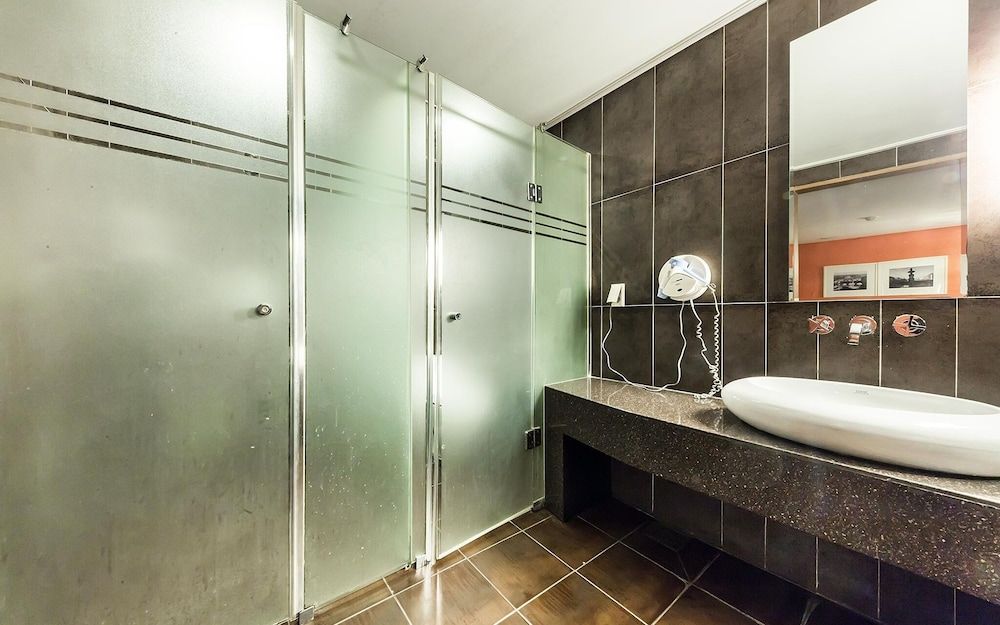 undefined Nokbeon Hotel Galley 8