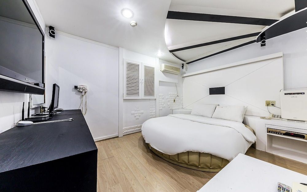 undefined Suyu H Hotel 5