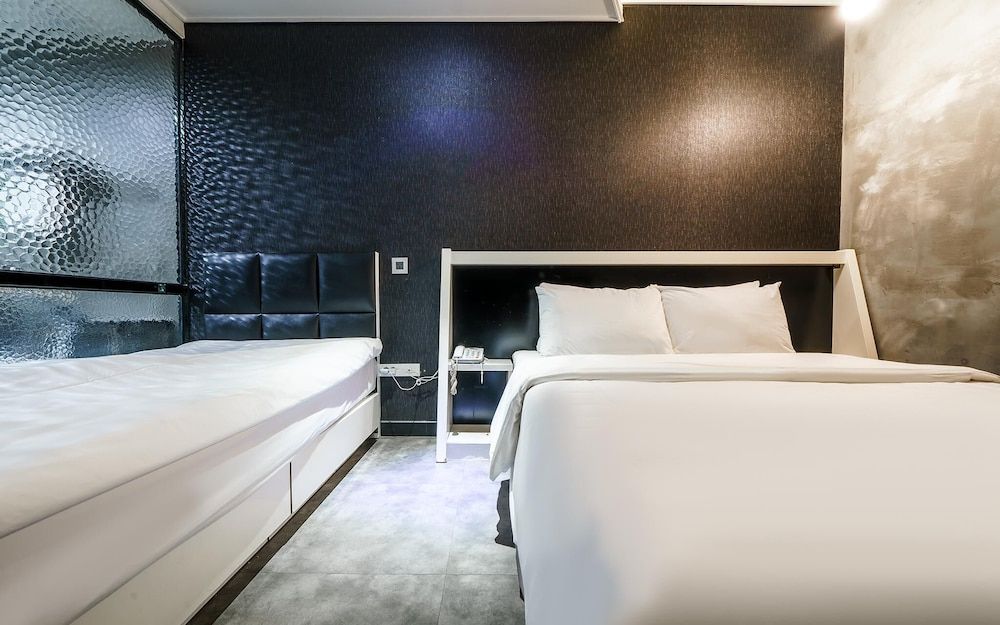 Sillim Sintra Room (Business Twin Room (OTT)) 5