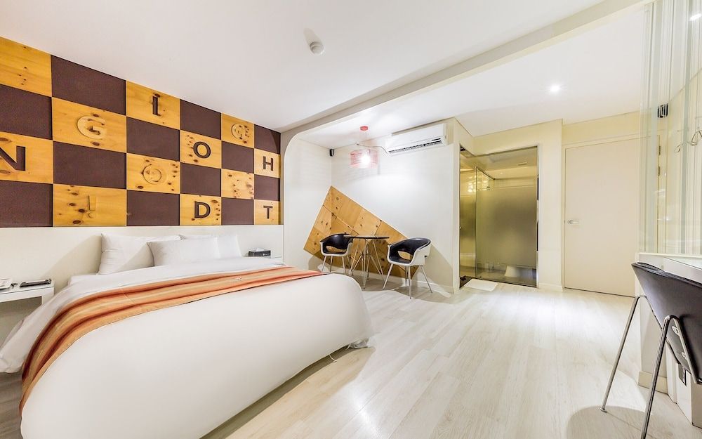 undefined Taereung W 5