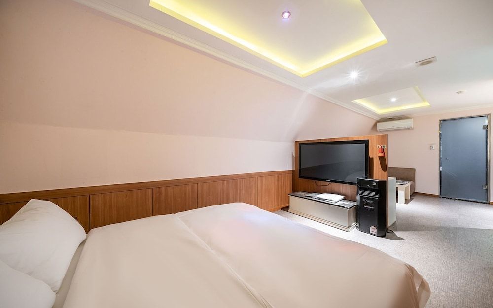 undefined Seocho Jasmin 5