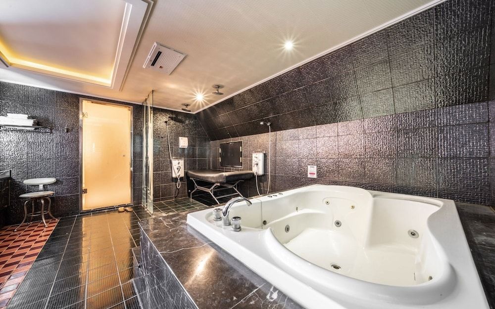 undefined Seocho Jasmin 9