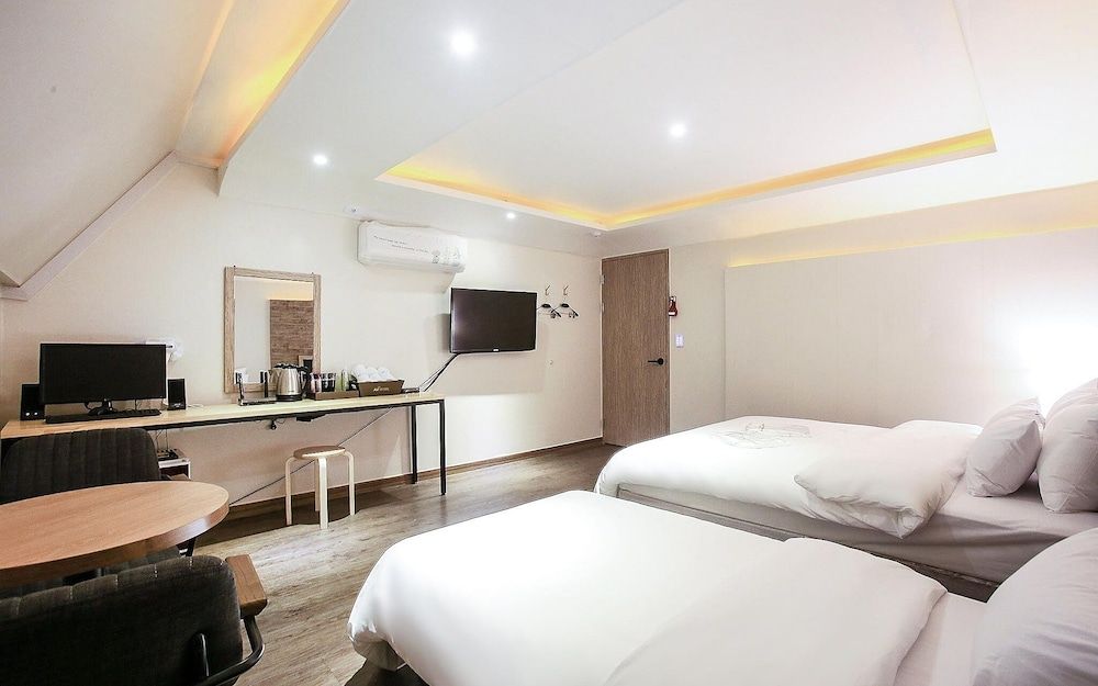 undefined Cheonho HIT 7