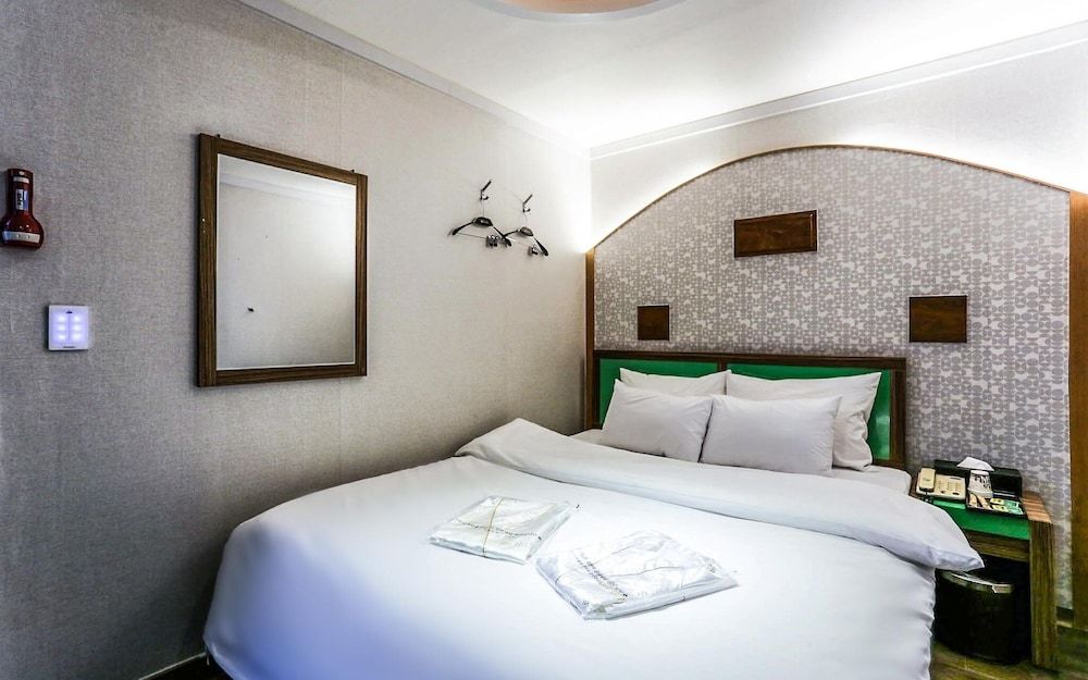 Cheonho HIT Room (Standard A (Netflix available)) 2