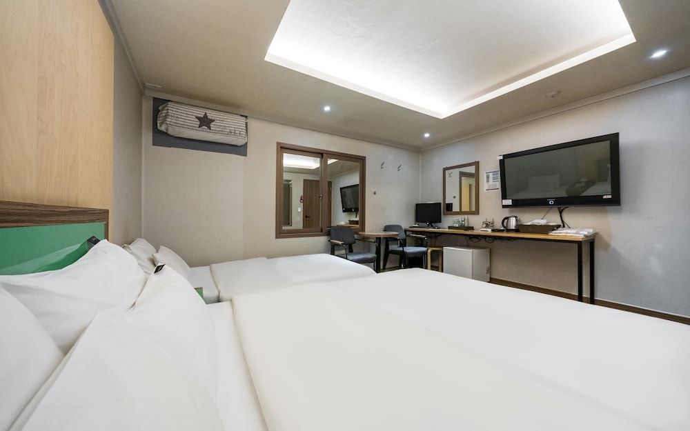 Cheonho HIT Room (Suite (Netflix viewing available)) 26