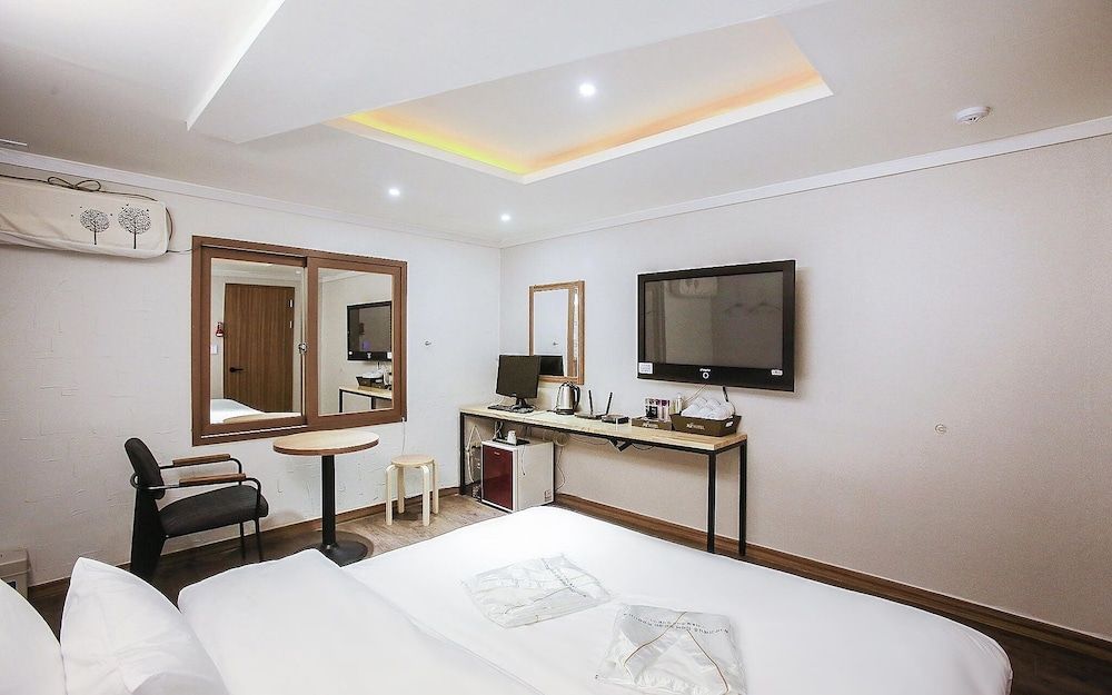 Cheonho HIT Room (Standard B (Netflix Available)) 2