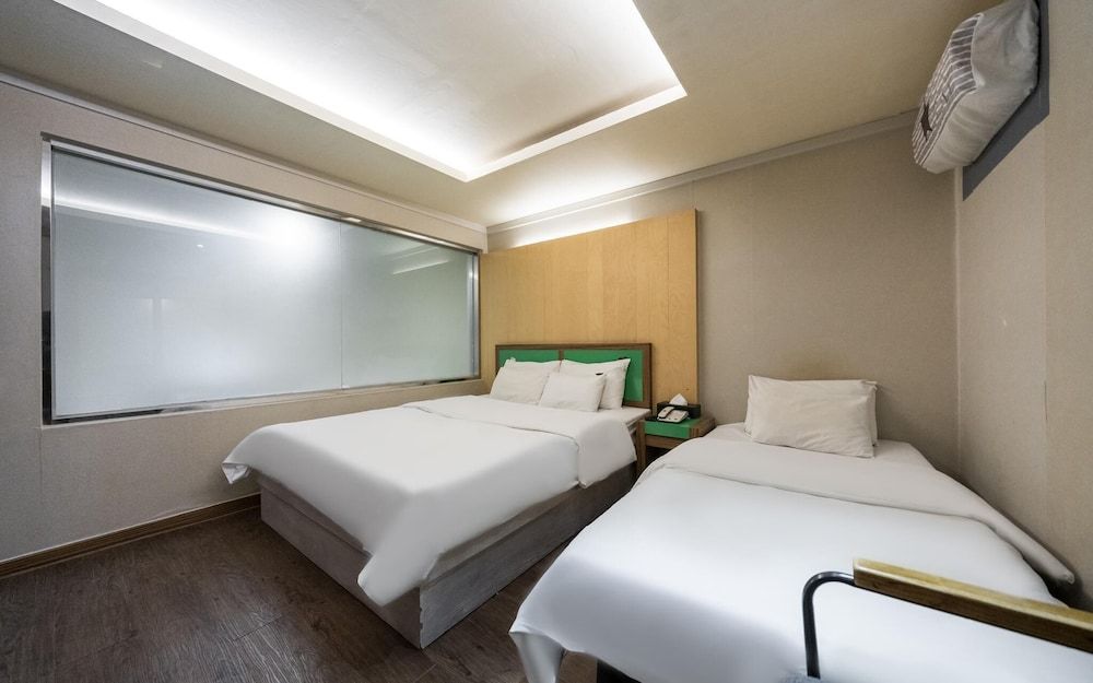 Cheonho HIT Room (Suite (Netflix viewing available)) 28