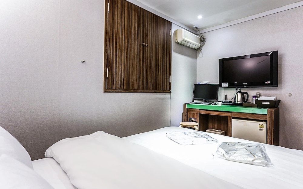 Cheonho HIT Room (Standard A (Netflix available)) 4