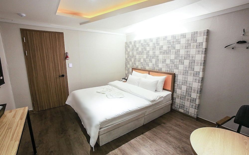 Cheonho HIT Room (Standard B (Netflix Available)) 5