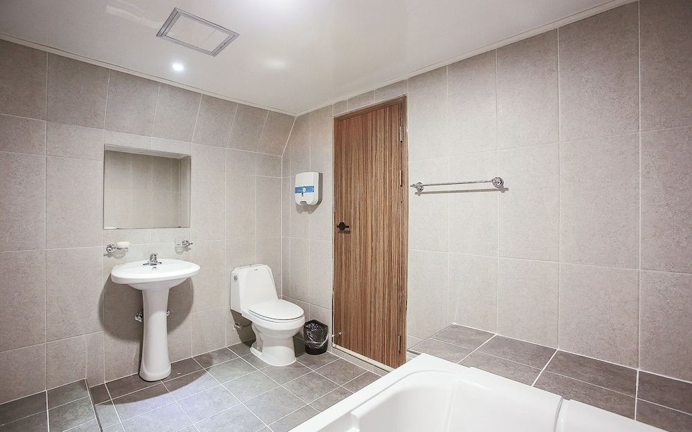 Cheonho HIT Room (Suite (Netflix viewing available)) 24