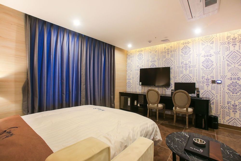 undefined Konkuk University Boutique Nine 9