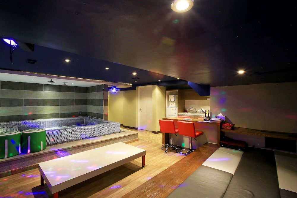 Yeongdeungpo Syap Room (Caribe (party room karaoke machine la) 5