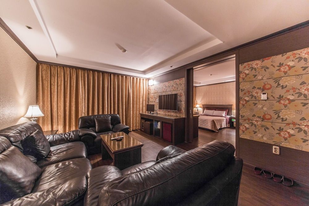 undefined Hapjeong Namgyung Hotel 3