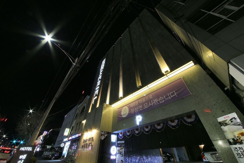 undefined Suyu Mariel 6