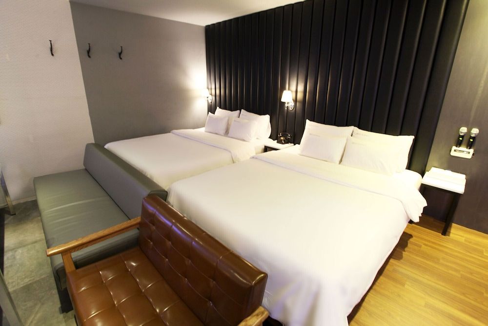 undefined Suyu Mariel 9