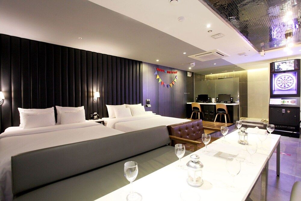 undefined Suyu Mariel 10