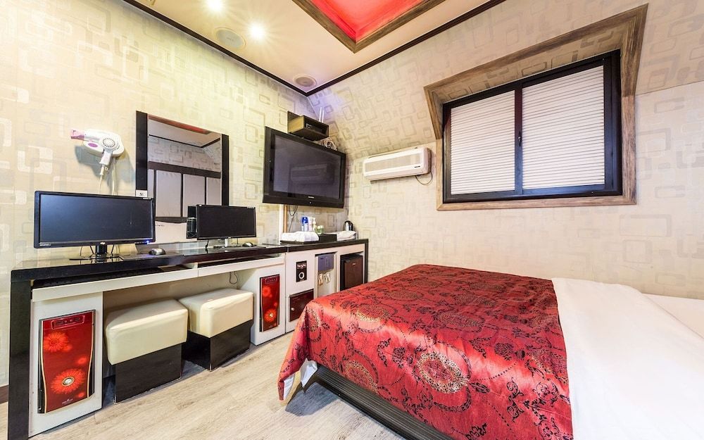 undefined Hwagok Blue 9