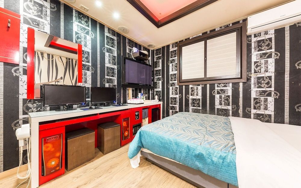 undefined Hwagok Blue 3