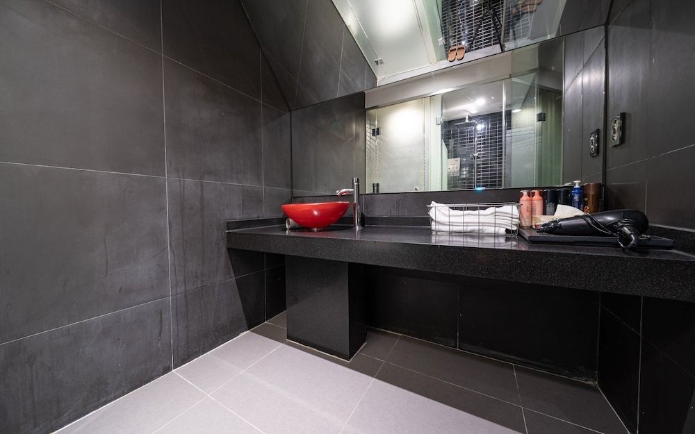 Seocho Lava Gyodaenambuteomineol Room (Gaming couple pc room (2pc Netflix Di) 3