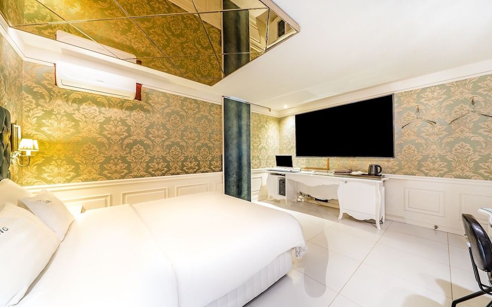 undefined Seocho Lava Gyodaenambuteomineol 7