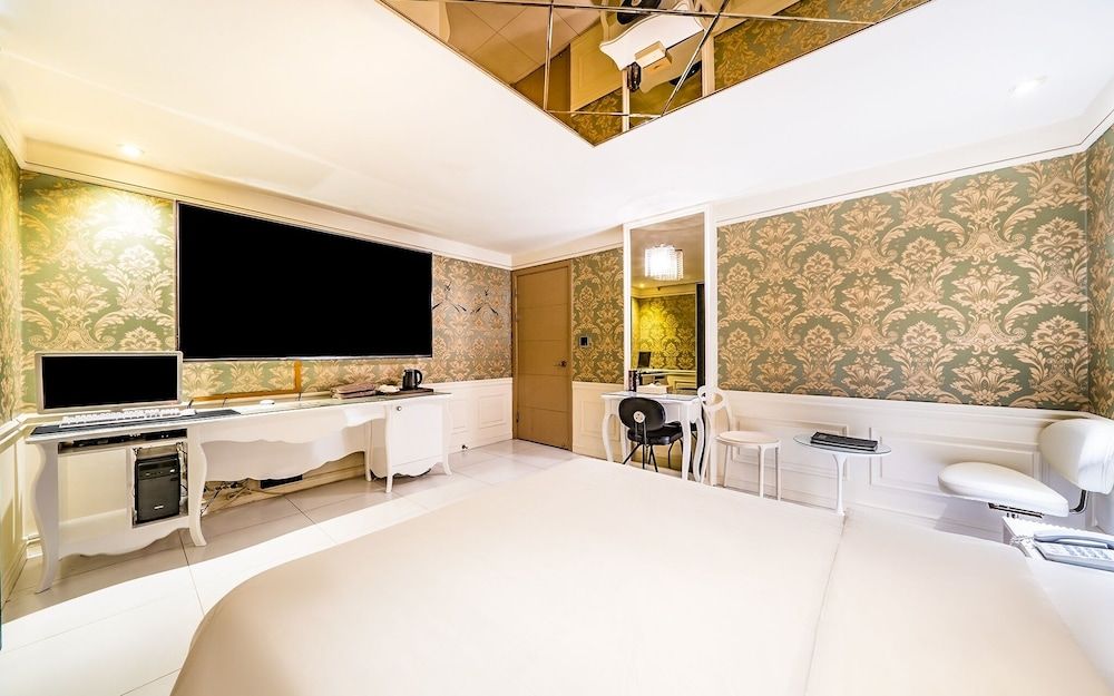 undefined Seocho Lava Gyodaenambuteomineol 9