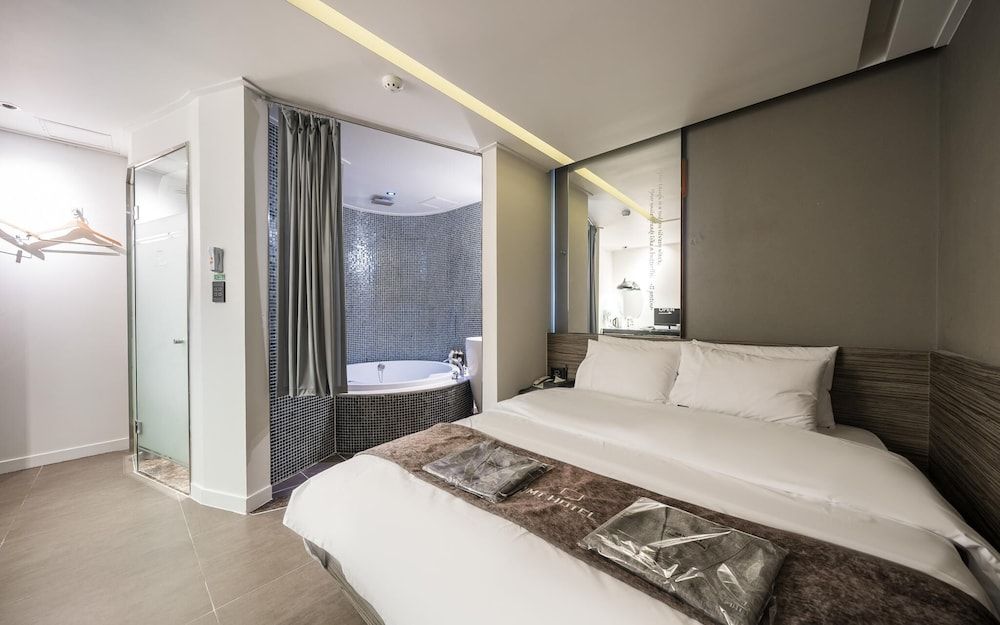 Jongno IMT Room (Deluxe (Random assignment NETFLIX ava) 7