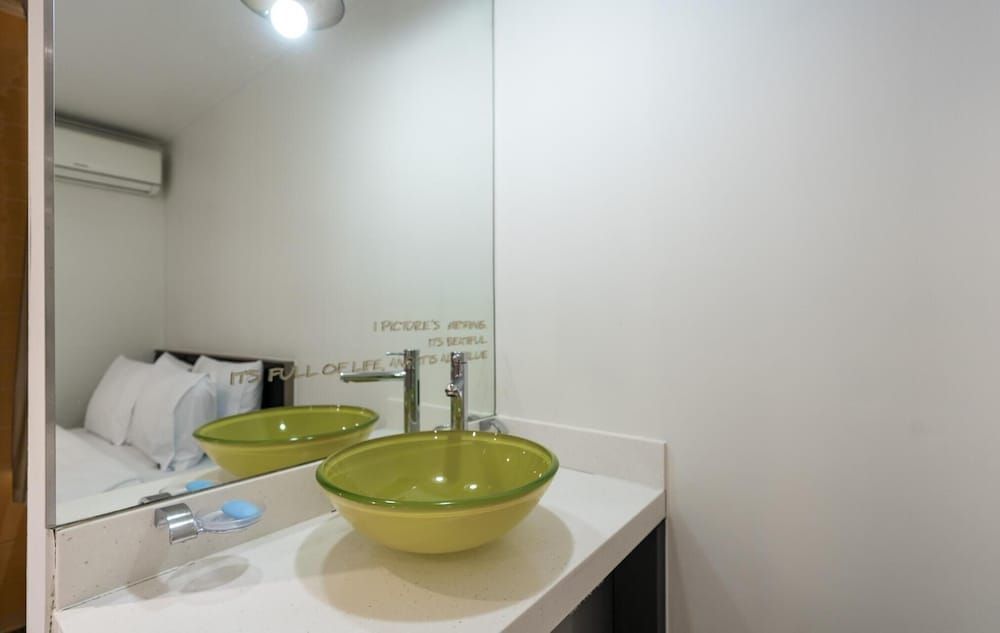 Jongno IMT Room (Standard (Late check-in NETFLIX avail) 8