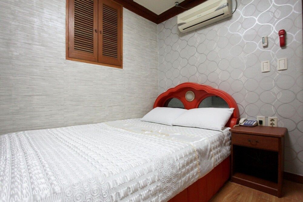 Mia Hwanggeum Room (Standard Room) 13
