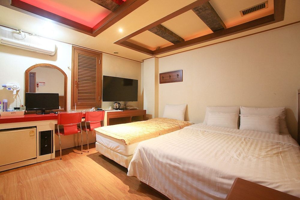 Sincheon Plus Room (Twin (no PC support)) 13