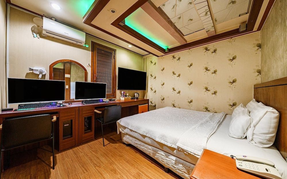 Sincheon Plus Room (Semi-special Room) 6