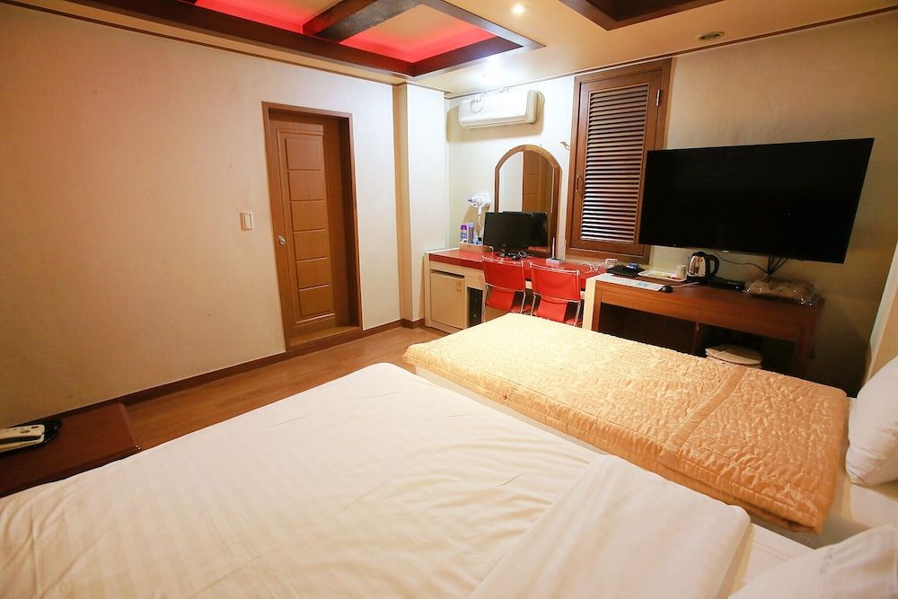 Sincheon Plus Room (Twin (no PC support)) 17