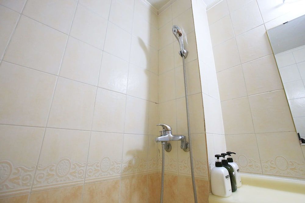 Sincheon Plus Room (Twin (no PC support)) 12