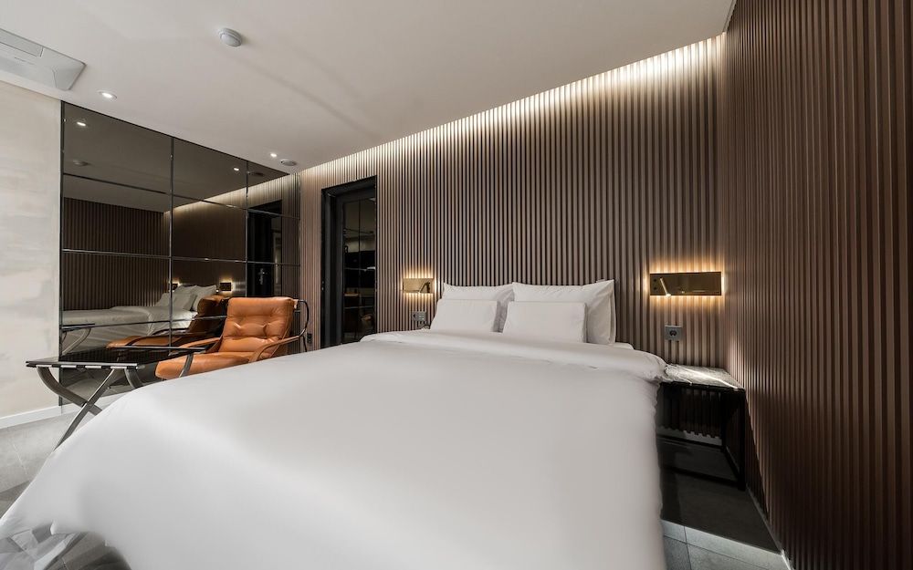 Seocho JS Hotel Room (TERRACE (Rinaldi bed in Italy 75-inch) 6