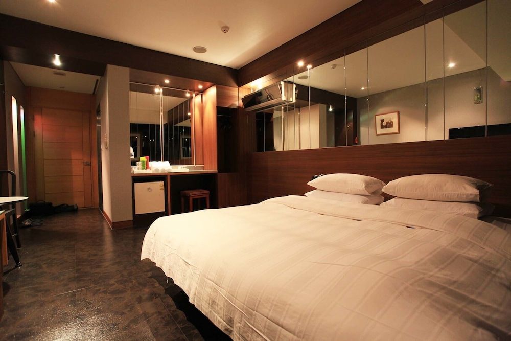 undefined Sangbong May 2