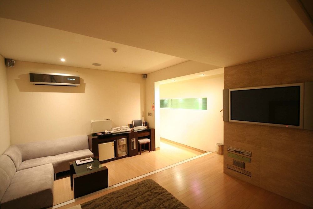 Sangbong May Room (Semi-Special Room) 10