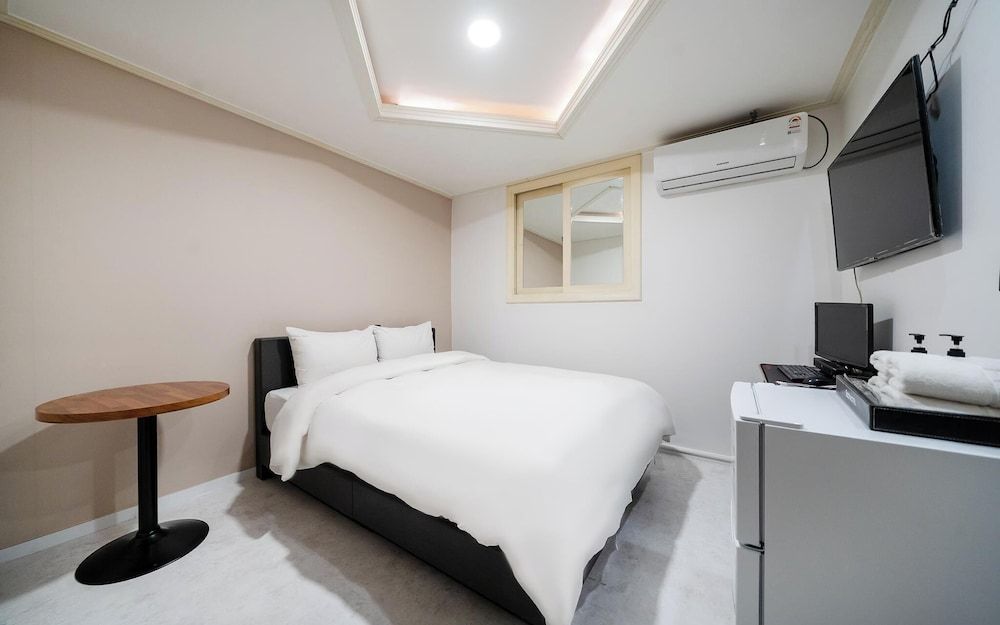 Suyu Hotel Soo Room (Standard (no parking 1pc Netflix Disn)