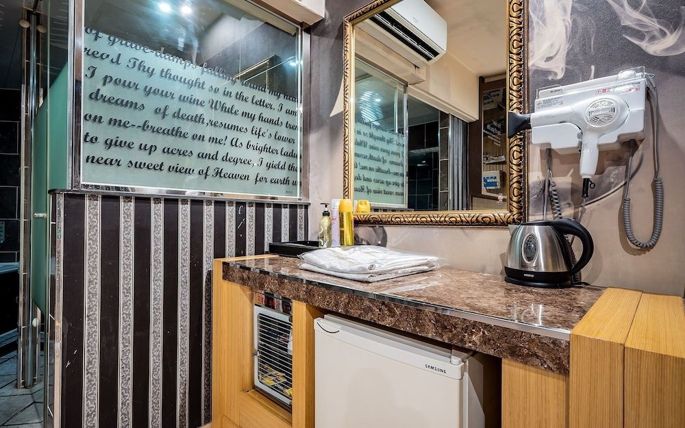 Suyu Hotel Soo Room (VIP (Styler Projector High Performing) 5