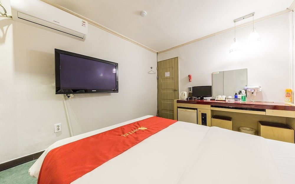 undefined Taereung S 9