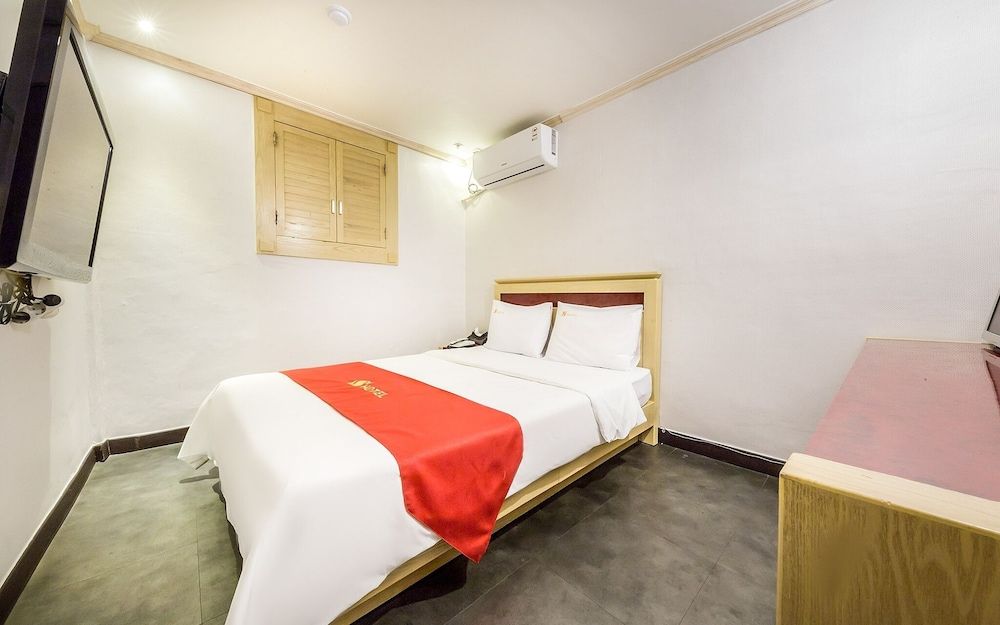 undefined Taereung S