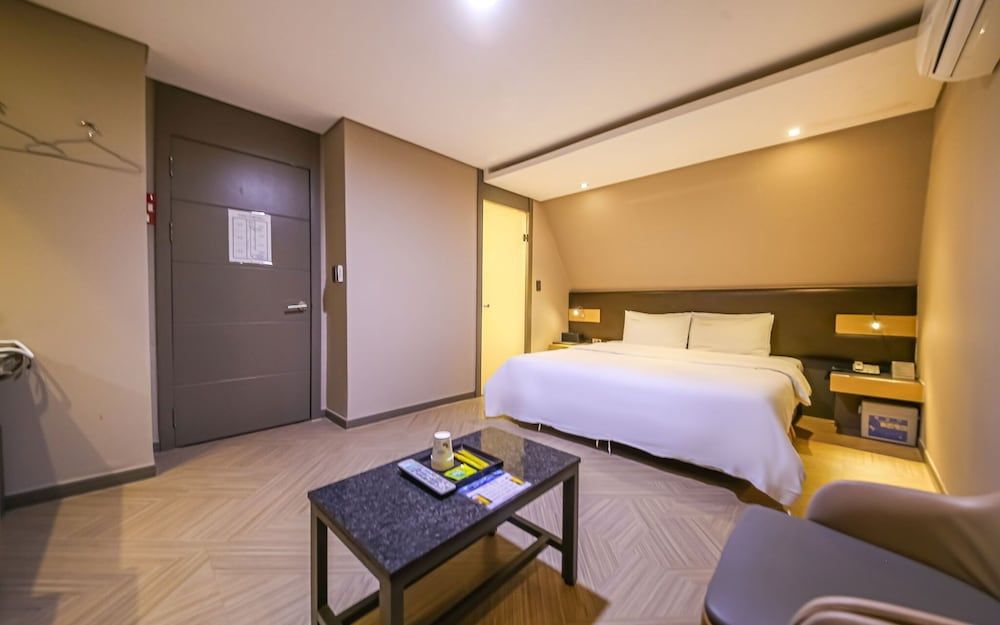 undefined Seoul National University Violinh 10