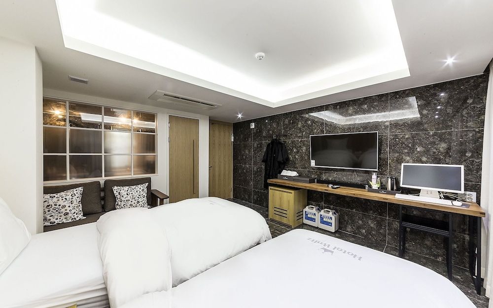 Nonhyeon Waltz Room (Semi-special room (twin)) 3