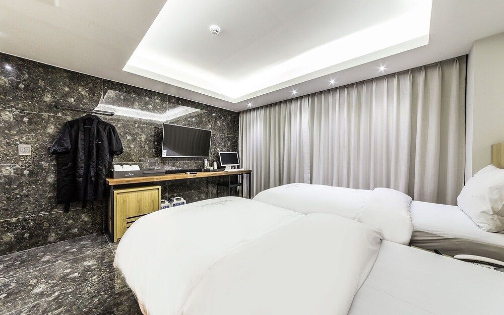 Nonhyeon Waltz Room (Semi-special room (twin)) 4