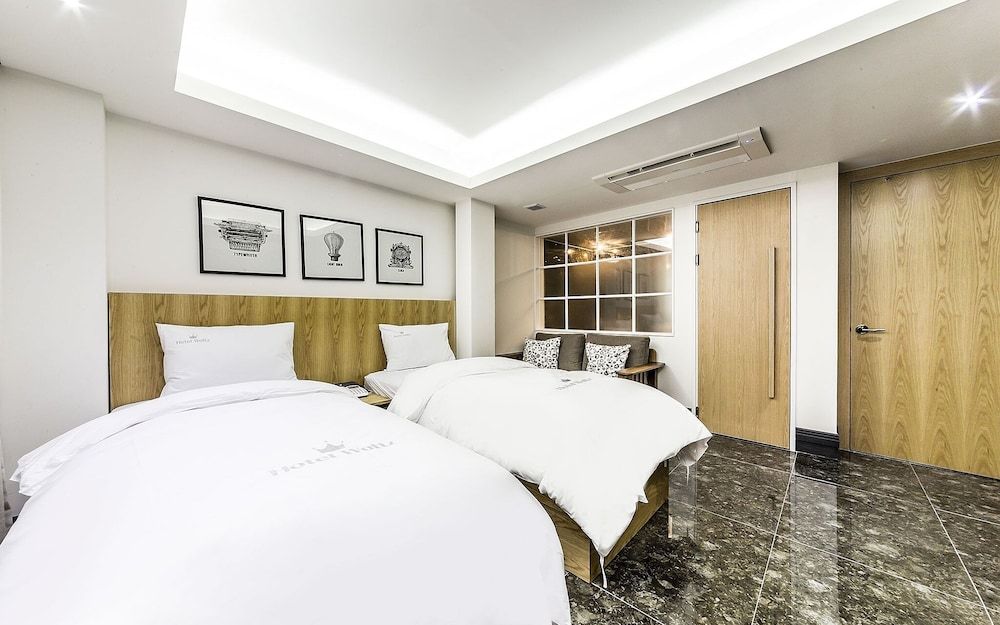 Nonhyeon Waltz Room (Semi-special room (twin)) 2