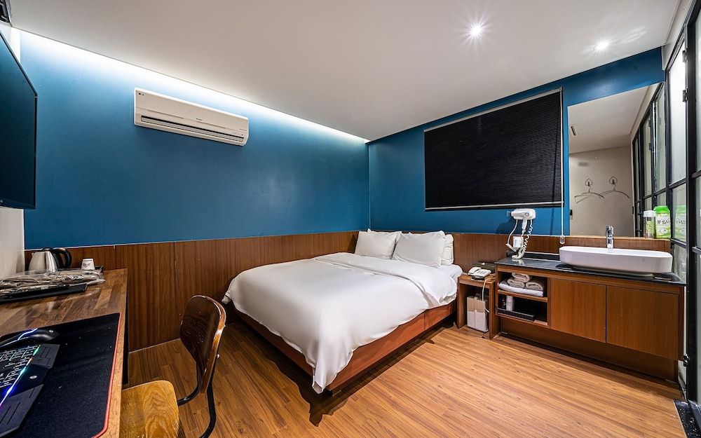 undefined Gangnam Lexy 10